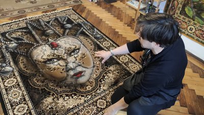 Картина на килимі "Венеціанська маска" Картина на килимі "Венеціанська маска"