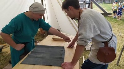 На території міста-фортеці Тустань відтворили умови життя людини Середньовіччя На території міста-фортеці Тустань відтворили умови життя людини Середньовіччя
