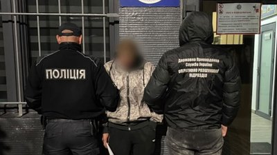 Військовослужбовця підозрюють у переправленні чоловіка на Закарпатті