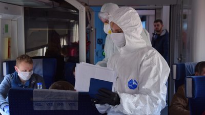 Літаками й потягами. Як українці повертаються додому з-за кордону
