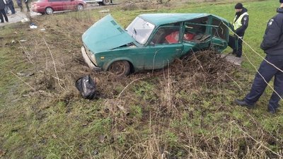 На автодорозі Херсонщини зіткнулись два авто: четверо людей у лікарні На автодорозі Херсонщини зіткнулись два авто: четверо людей у лікарні