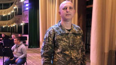 "Охочих було багато, але не всім дали таку можливість проходити службу" — військовий диригент Руслан Біліченко "Охочих було багато, але не всім дали таку можливість проходити службу" — військовий диригент Руслан Біліченко