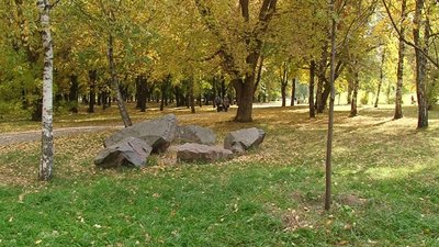«Учитися на уроках минулого»: у Полтаві планують дослідити поховання часів Другої світової