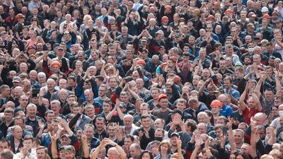 "Ми його не обирали". У Білорусі другий день поспіль страйкують держпідприємства