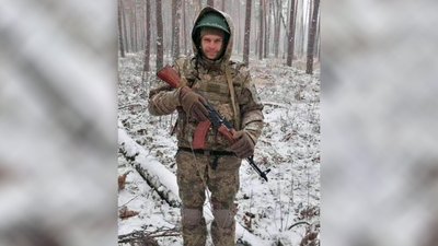 На Чернігівщині поховали трьох бійців, які загинули при виконанні бойових завдань на Харківщині та Донеччині На Чернігівщині поховали трьох бійців, які загинули при виконанні бойових завдань на Харківщині та Донеччині