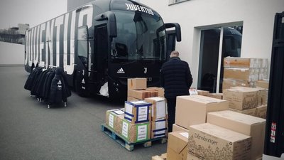 Закарпаття отримало гуманітарну допомогу від італійського футбольного клубу "Ювентус"