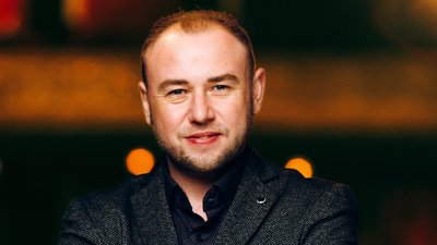 Володимир Шнайдер, головний диригент Чернівецького драмтеатру імені Ольги Кобилянської