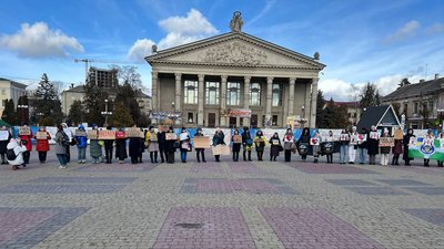 акція на підтримку полонених захисників "Азовсталі" акція на підтримку полонених захисників "Азовсталі"