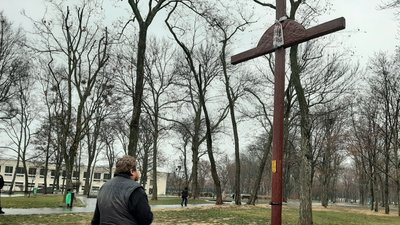 "Мотре, віддавай пшеницю": у центрі Харкова — хресна хода в пам'ять про жертв голодоморів "Мотре, віддавай пшеницю": у центрі Харкова — хресна хода в пам'ять про жертв голодоморів