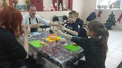 У Луцьку розпочала працювати різдвяна майстерня У Луцьку розпочала працювати різдвяна майстерня