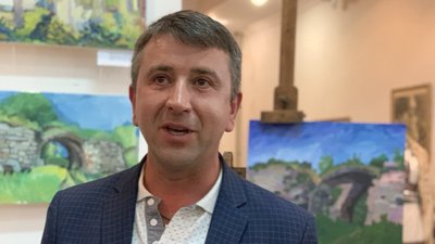 На Тернопільщині малювали пейзажі селища, щоб зібрати гроші для ЗСУ На Тернопільщині малювали пейзажі селища, щоб зібрати гроші для ЗСУ