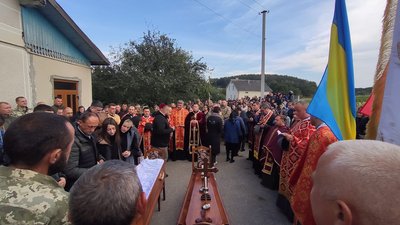 На Тернопільщині попрощалися із загиблими військовослужбовцями