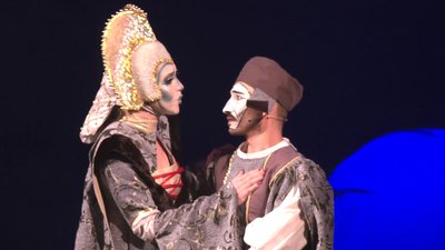 90-й театральний сезон: у Сумах глядачів запрошують на прем'єру вистави "Ромео & Джульєтта" 90-й театральний сезон: у Сумах глядачів запрошують на прем'єру вистави "Ромео & Джульєтта"