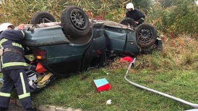 У Хмельницькому в середмісті перекинулася автівка