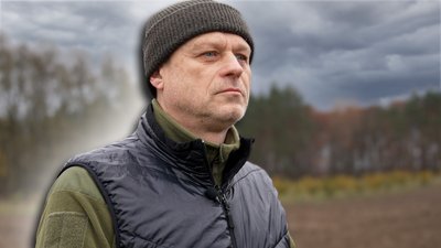 Олександр Ларченко: повернувся з війни, оре трактором ексголова Чернігівської райради