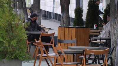 У Житомирі погодили встановлення літніх майданчиків для 34 кафе та ресторанів У Житомирі погодили встановлення літніх майданчиків для 34 кафе та ресторанів