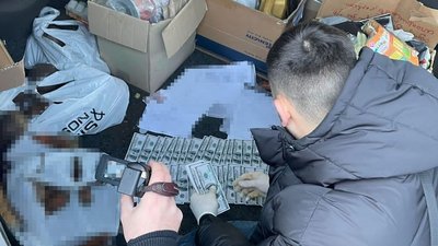 20 тис. доларів за ухилення від мобілізації. Дніпрянина підозрюють у незаконному переправленні чоловіків за кордон
