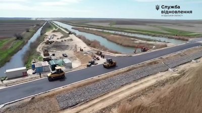 На Одещині завершують відновлення мосту через канал Кофа, який закритий з 2021 року На Одещині завершують відновлення мосту через канал Кофа, який закритий з 2021 року