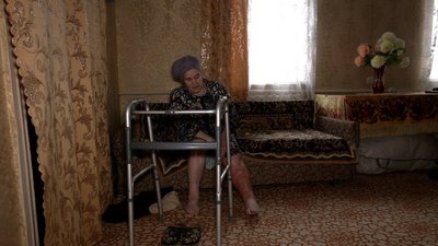 Мріє знову повноцінно ходити: історія чернігівки Ольги Бубри, яка рік тому потрапила під обстріл у черзі по хліб Мріє знову повноцінно ходити: історія чернігівки Ольги Бубри, яка рік тому потрапила під обстріл у черзі по хліб