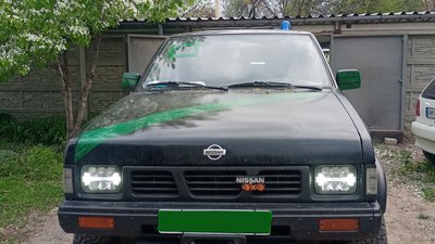 "Хочу допомогти країні з цією боротьбою": механіки з Харкова лагодять автівки для військових "Хочу допомогти країні з цією боротьбою": механіки з Харкова лагодять автівки для військових