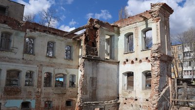 В Охтирці руйнують "Будинок офіцерів": що сталося В Охтирці руйнують "Будинок офіцерів": що сталося