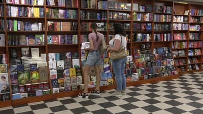 Рівняни відгукнулися: для поранених військових у лікарні збирають книги Рівняни відгукнулися: для поранених військових у лікарні збирають книги