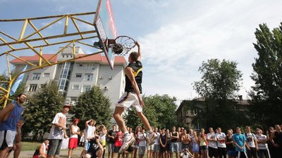 Запорізького баскетболіста Сергія Мясоєдова прооперували