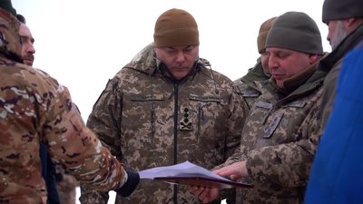 Копають траншеї та встановлюють "зуби дракона": Наєв показав, як підсилюють держкордон на Чернігівщині Копають траншеї та встановлюють "зуби дракона": Наєв показав, як підсилюють держкордон на Чернігівщині