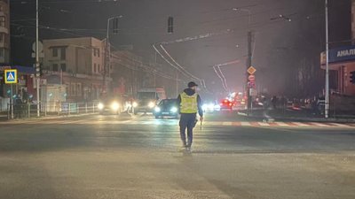 Під час відсутності електрики на дорогах Тернополя працювали регулювальники