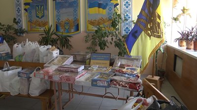 "Великодні солодощі для солдата": учні та вчителі луцької школи організували акцію "Великодні солодощі для солдата": учні та вчителі луцької школи організували акцію
