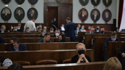У Чернівцях проводять першу сесію нового скликання депутатів. Текстовий онлайн