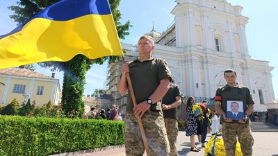 Прощання з полеглим бійцем Денисом Угоровим в Луцьку