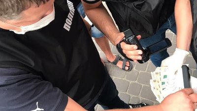 У Києві затримали псевдородича Монастирського, який "продавав" посаду в МВС за 70 тисяч доларів