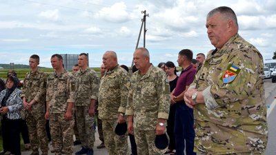 На Тернопільщині попрощались з розвідником На Тернопільщині попрощались з розвідником