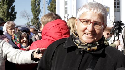 У Вінниці відкрили перший у світі пам'ятник Любомиру Гузару У Вінниці відкрили перший у світі пам'ятник Любомиру Гузару