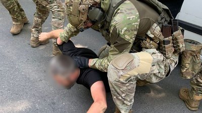 Херсон, збут зброї, затримали торговця