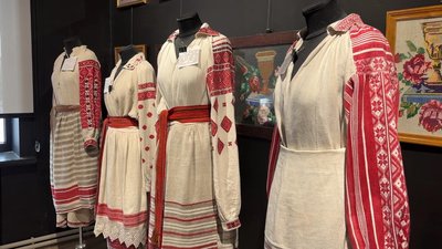 Вишивки Вишивки