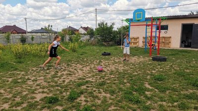 "Їхали взагалі в нікуди": історія багатодітної родини із Слов’янська, які мешкають біля Полтави "Їхали взагалі в нікуди": історія багатодітної родини із Слов’янська, які мешкають біля Полтави