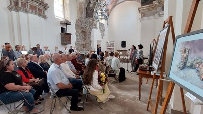 Відкриття виставки Ірини Панашій у Вірменському костелі в Бережанах Відкриття виставки Ірини Панашій у Вірменському костелі в Бережанах