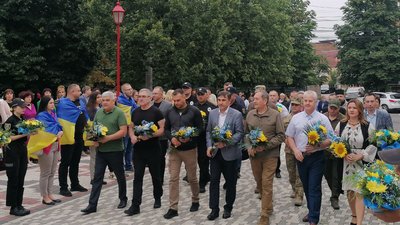 У Кропивницькому відзначили День державності У Кропивницькому відзначили День державності