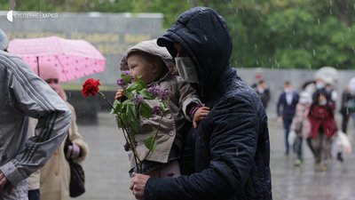 9 травня на Меморіалі Слави у Харкові: фоторепортаж