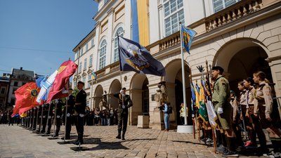 Церемонія винесення прапорів військових формувань і Сил Оборони у Львові, 27 квітня 2024