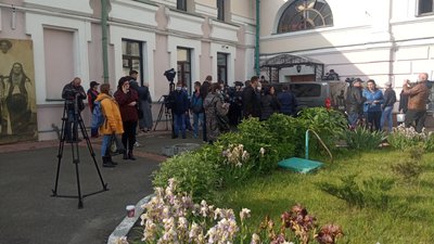 Сутички біля музею Гончара Сутички біля музею Гончара