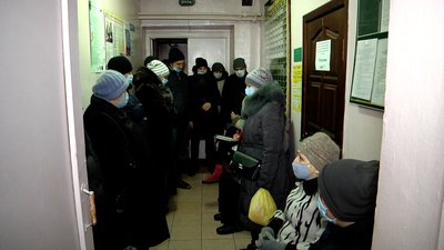 У Житомирі протестували проти перенесення психдиспансеру у Зарічани У Житомирі протестували проти перенесення психдиспансеру у Зарічани