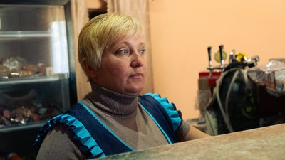 Продавчиня Олена. Чернігівщина Продавчиня Олена. Чернігівщина