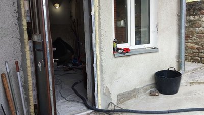 Двері в будинку, Тернопіль, 31 березня, 2024 Двері в будинку, Тернопіль, 31 березня, 2024