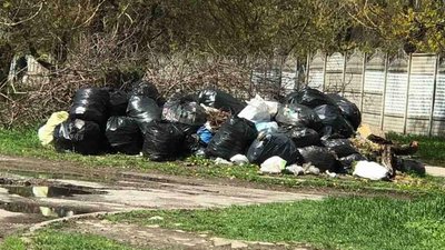 Толока до Великодніх свят. У Херсоні прибирали вулиці від сміття Толока до Великодніх свят. У Херсоні прибирали вулиці від сміття