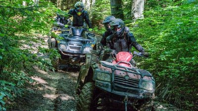 На Закарпатті організатори квадротурів напали на місцевих мешканців: що відомо