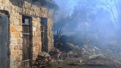 "Із погреба відкопували сусіди": мешканці Кам'янського розповідають, як живуть під обстрілами "Із погреба відкопували сусіди": мешканці Кам'янського розповідають, як живуть під обстрілами