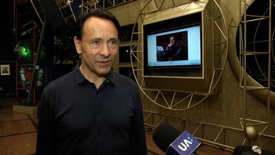У Житомирі презентували книгу письменника В'ячеслава Шнайдера, видану після його смерті
